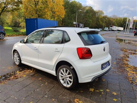 Volkswagen Polo - 1.4 TDi 105PK R-Line Pano BiXenon Navi Led Bomvolle Auto - 1