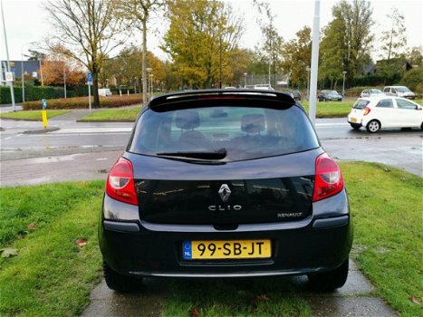 Renault Clio - 1.6-16V Dynamique Luxe Airco/El.ramen/LMV/NAP/APK - 1