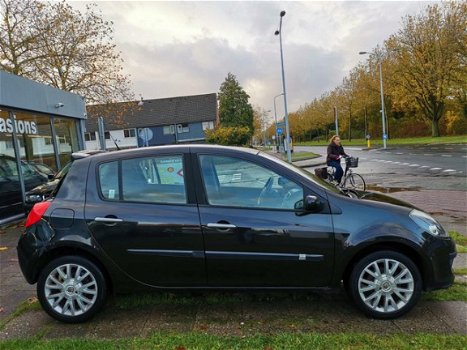 Renault Clio - 1.6-16V Dynamique Luxe Airco/El.ramen/LMV/NAP/APK - 1