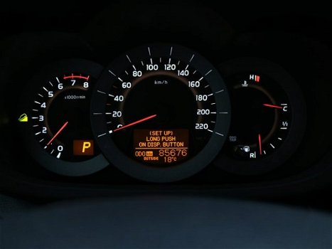 Toyota RAV4 - 2.0 VVTi Dynamic Limited | 1.500kg trekkracht | Parkeersensoren voor en achter | - 1