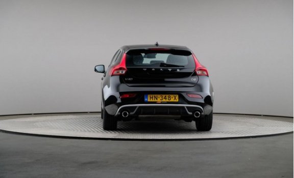 Volvo V40 - 2.0 D2 Business Sport, Navigatie, Stoelverwarming, Xenon - 1