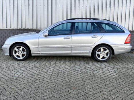 Mercedes-Benz C-klasse Combi - 240 Avantgarde C240 2.6 V6 | AUTOMAAT - 1