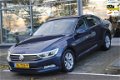 Volkswagen Passat - 2.0 TDI Connected Series BTW-AUTO DEALER OND - 1 - Thumbnail