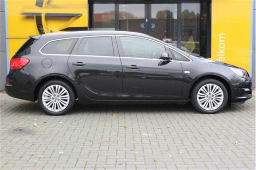 Opel Astra Sports Tourer - 1.4 Turbo Des.Ed. NAVI/AGR STOELEN/ECC/PDC/16INCH/BLUETOOTH/PRIVACY GLASS - 1