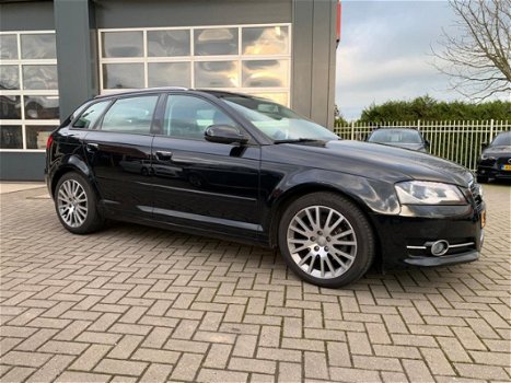 Audi A3 Sportback - 1.6 TDI Attraction Navigatie Xenon/Led - 1