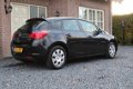 Opel Astra - 1.4 Edition / Zuinig / Airco / Cruise / Trekhaak / Sportstoelen / APK 8-20 / NAP - 1 - Thumbnail