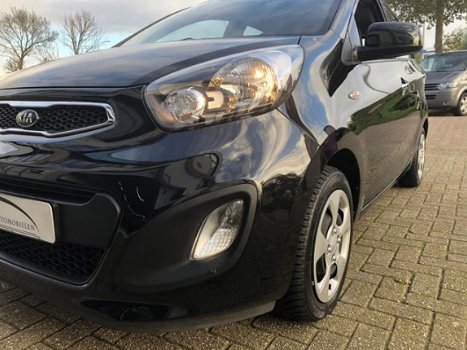 Kia Picanto - 1.0 CVVT World Cup Ed - 1