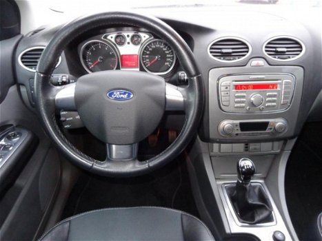 Ford Focus - 1.6 Titanium 5 Drs / Climate Control / Half Leder - 1