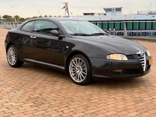 Alfa Romeo GT - 2.0 JTS Distinctive 2005|BOSE|18INCH|LEDER|