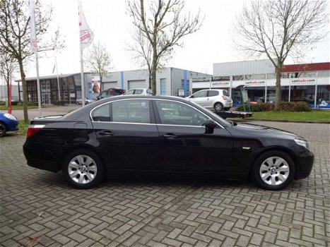 BMW 5-serie - 520i Executive | cruise | airco| Navigatie |sensoren | - 1