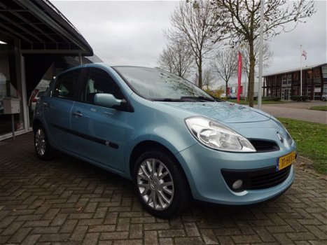 Renault Clio - 1.2 TCE Collection airco | cruise | el ramen | - 1