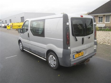 Opel Vivaro - 1