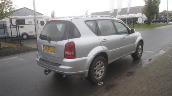 SsangYong Rexton - 1