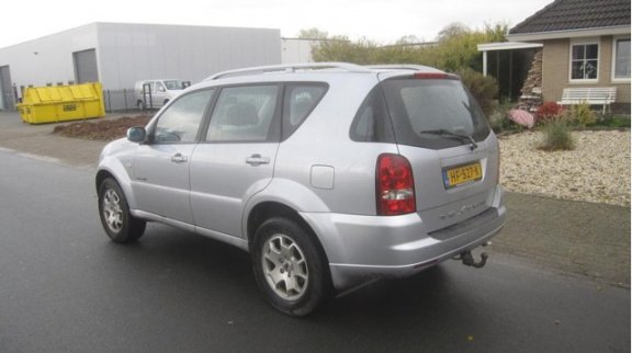 SsangYong Rexton - 1