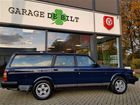 Volvo 240 - 2.3i GLE - 1