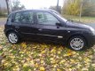 Renault Clio - 1.6-16V Dynamique Gewoon lekker goedkoop rijden en 5 drs stuurbekrachting met apk - 1 - Thumbnail