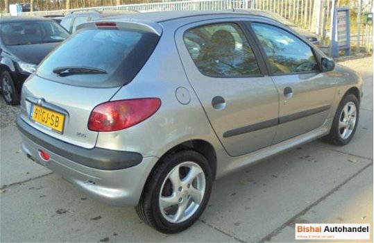 Peugeot 206 - XT 1.4 - 1