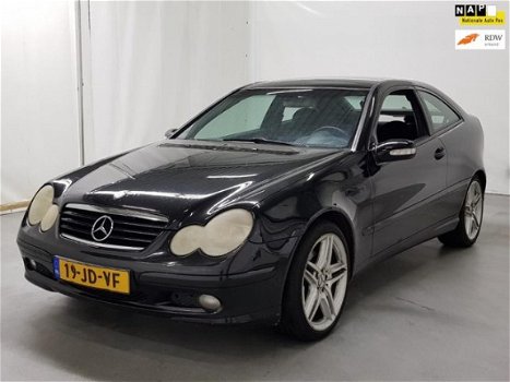 Mercedes-Benz C-klasse Sportcoupé - 230 K. ✅NAP, AUT, AMG, SPORTSOUND, AIRCO, CRUISE, REGENSENS, APK - 1