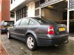 Volkswagen Passat - 2.3 V5 Comfortline 2003 Climatronic - 1 - Thumbnail