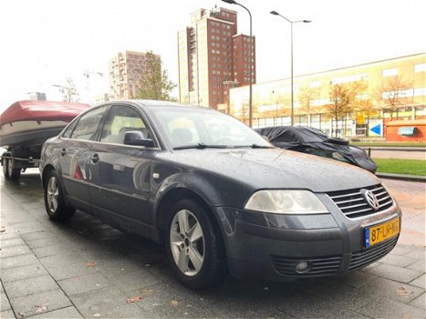 Volkswagen Passat - 2.3 V5 Comfortline 2003 Climatronic - 1