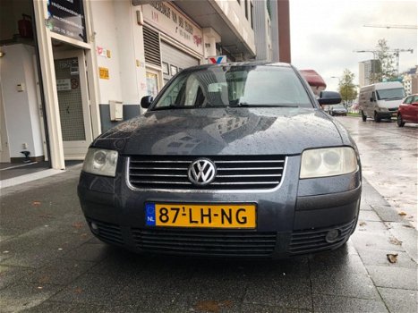 Volkswagen Passat - 2.3 V5 Comfortline 2003 Climatronic - 1