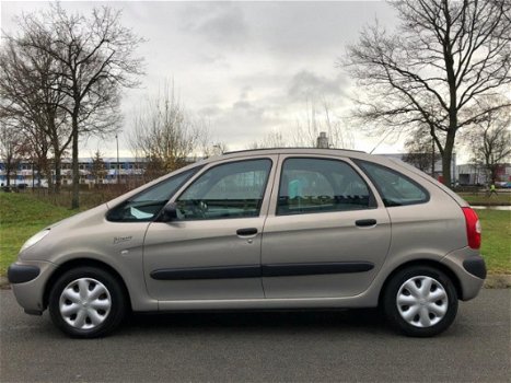 Citroën Xsara Picasso - 1.6i Différence panorama dak (AIRCO) - 1