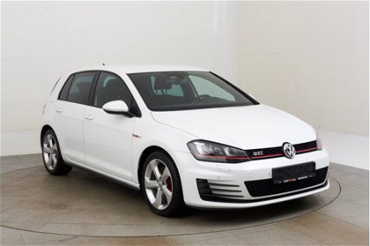 Volkswagen Golf - 2.0 TSI GTI Bluemotion Tech 220PK VP04426 | Automaat | Xenon | LED | Navi | Climat - 1