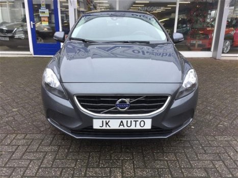 Volvo V40 - 2.0 D3 MOMENTUM 150 PK 5 cil - 1