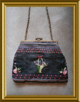 Nog een oud tasje met borduursel // vintage purse with embroidery - 2