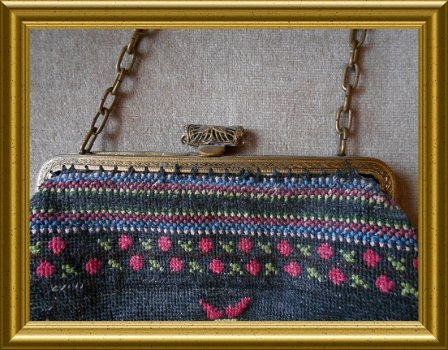 Nog een oud tasje met borduursel // vintage purse with embroidery - 4