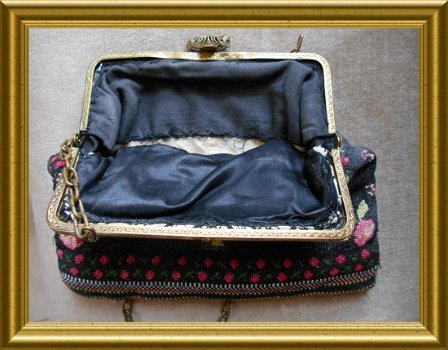 Nog een oud tasje met borduursel // vintage purse with embroidery - 5