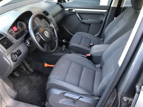 Volkswagen Touran - 1.6-16V FSI zeer mooie staat - 1