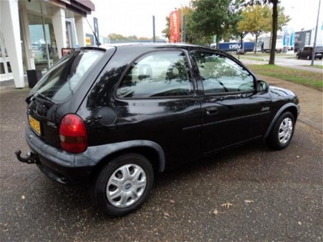 Opel Corsa - 1.4i Swing stuurbekrachting - 1