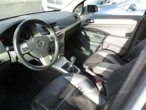 Opel Astra Wagon - 1.6 Executive - 1