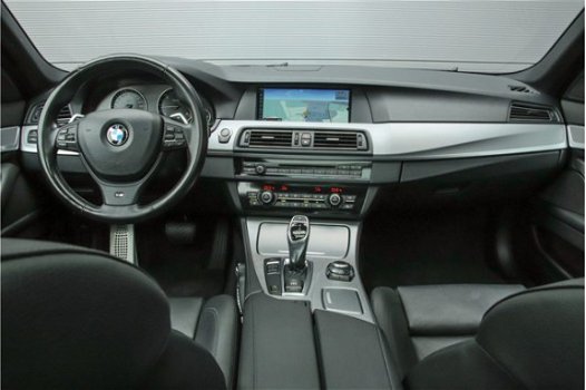 BMW 5-serie Touring - 520d High Exec. M-Pakket Shadow Aut. Pano Leer 19'' - 1