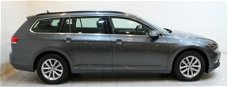 Volkswagen Passat Variant - 1.6 TDI EU6 Comfortline 120pk H6 (Climatronic, Radio/navigatie/blueth Di