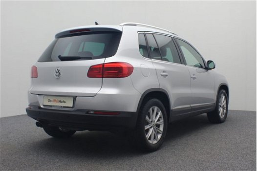 Volkswagen Tiguan - 1.4 TSI 122PK Sport & Style | Navigatie | Trekhaak wegklapbaar | Cruise Control - 1