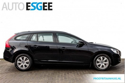 Volvo V60 - 2.0 D3 Kinetic Navi | Clima | Cruise | PDC | 16'' LMV | Nette Goed Onderhouden Auto - 1