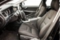 Volvo V60 - 2.0 D3 Kinetic Navi | Clima | Cruise | PDC | 16'' LMV | Nette Goed Onderhouden Auto - 1 - Thumbnail