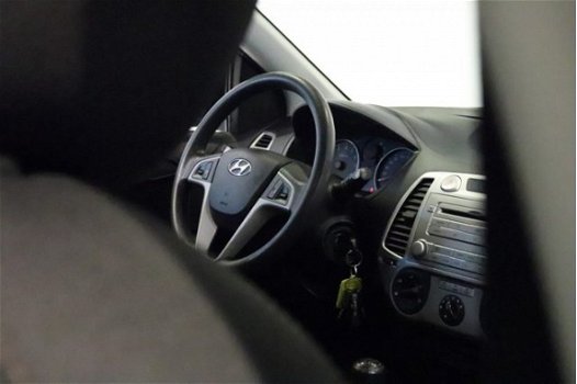 Hyundai i20 - 1.2i 78PK i-Motion | Airco | RadioCD | Camera | LMV | - 1