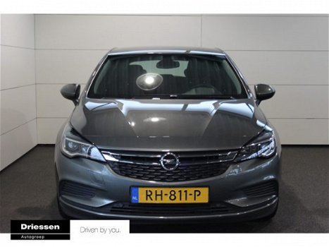 Opel Astra - 5drs 1.0 Online Edition (Navigatie / Parkeersensoren) - 1