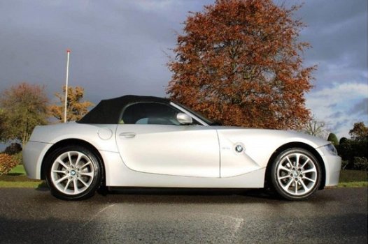 BMW Z4 Roadster - 2.0i 150pk Anniversary airco/leer/lm velgen NL auto - 1