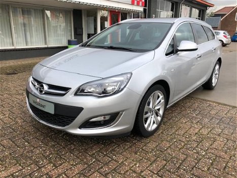 Opel Astra Sports Tourer - 1.4 Turbo Cosmo - 1