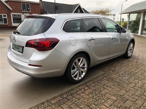 Opel Astra Sports Tourer - 1.4 Turbo Cosmo - 1