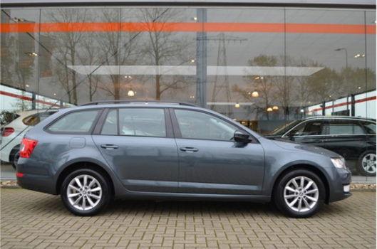 Skoda Octavia Combi - 1.2 TSI E6 110pk Amb. Business, NL Auto, 1e Eig, Stoelverw, 2x Pdc, Voorruitve - 1