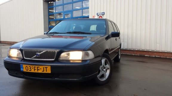 Volvo V70 - 2.4 140PK - 1