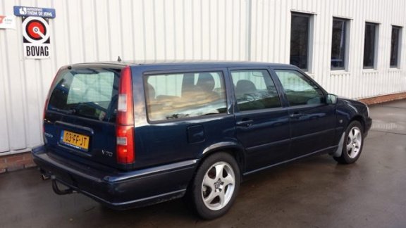 Volvo V70 - 2.4 140PK - 1