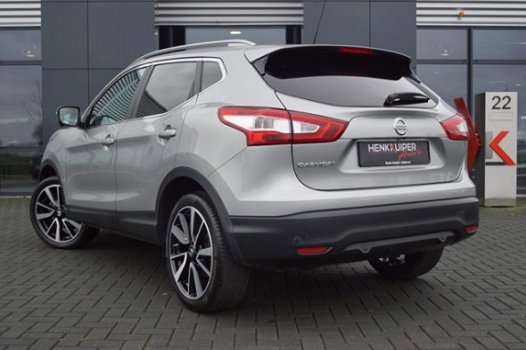 Nissan Qashqai - 1.2 DIG-T / Panodak / Navi / PDC / 19'' LM / Camera - 1