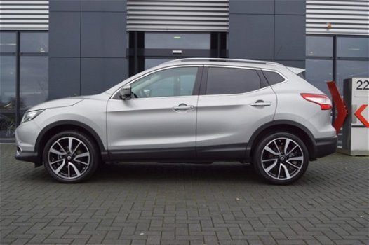 Nissan Qashqai - 1.2 DIG-T / Panodak / Navi / PDC / 19'' LM / Camera - 1