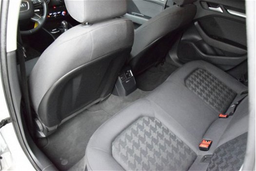 Audi A3 Sportback - 1.6 TDI Ambition Pro Line Panodak navi Automaat - 1